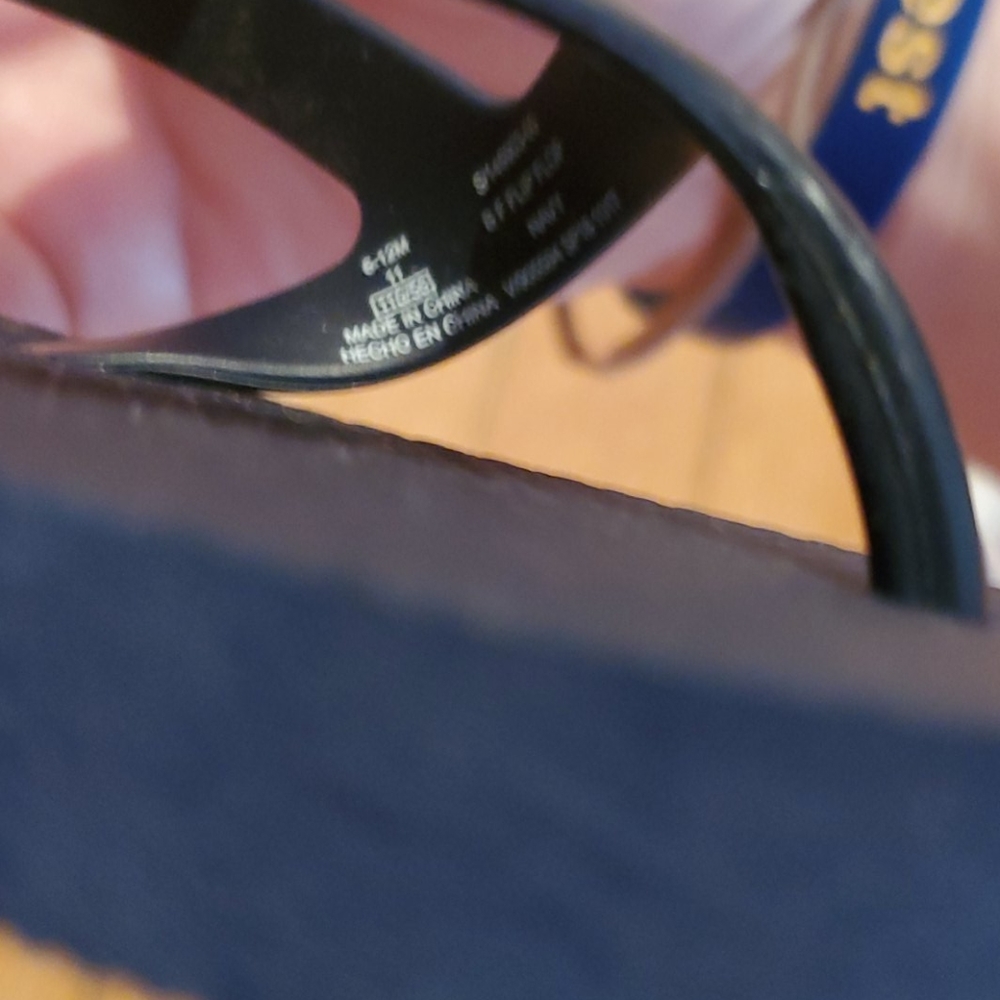 Bundle Baby infant sandals and flip flops - Picture 10 of 10